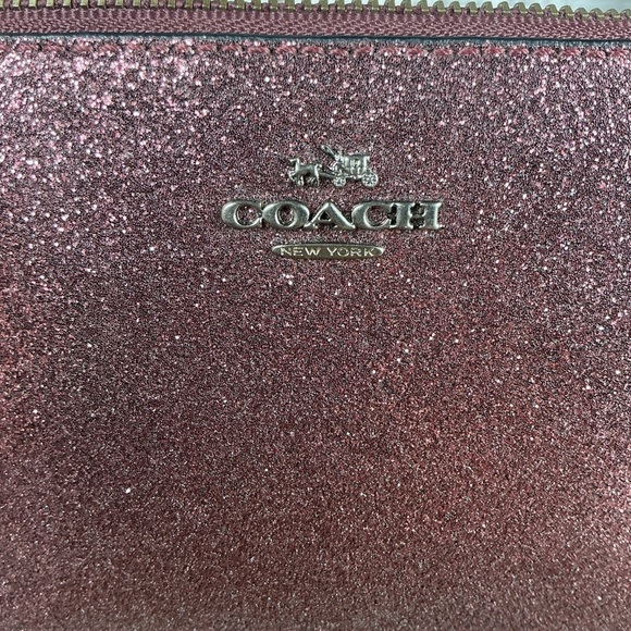 Coach Metallic Cherry Glittering Burgundy Wristlet Sparkly Bag Holidays - Picture 3 of 9
